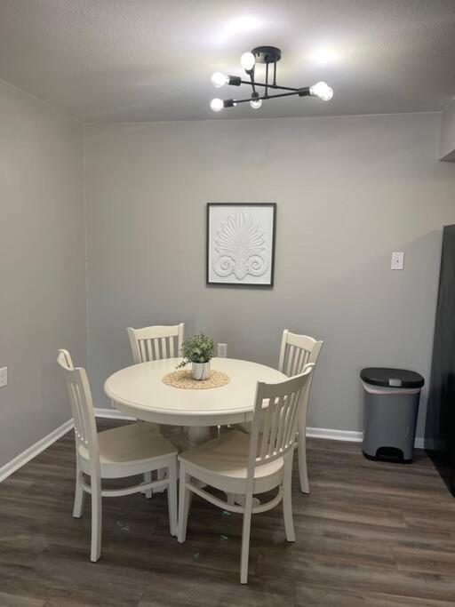The Irene - 2 Bedroom Apt In Quilt Town, Usa ハミルトン  エクステリア 写真